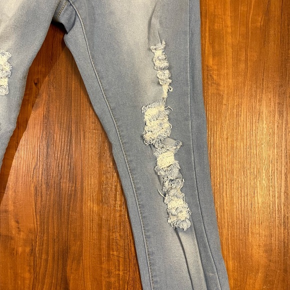 Fashion Nova Bob High Waist Light Blue Stone Wash Distressed Skinny Jeans 1/2 - Picture 8 of 10
